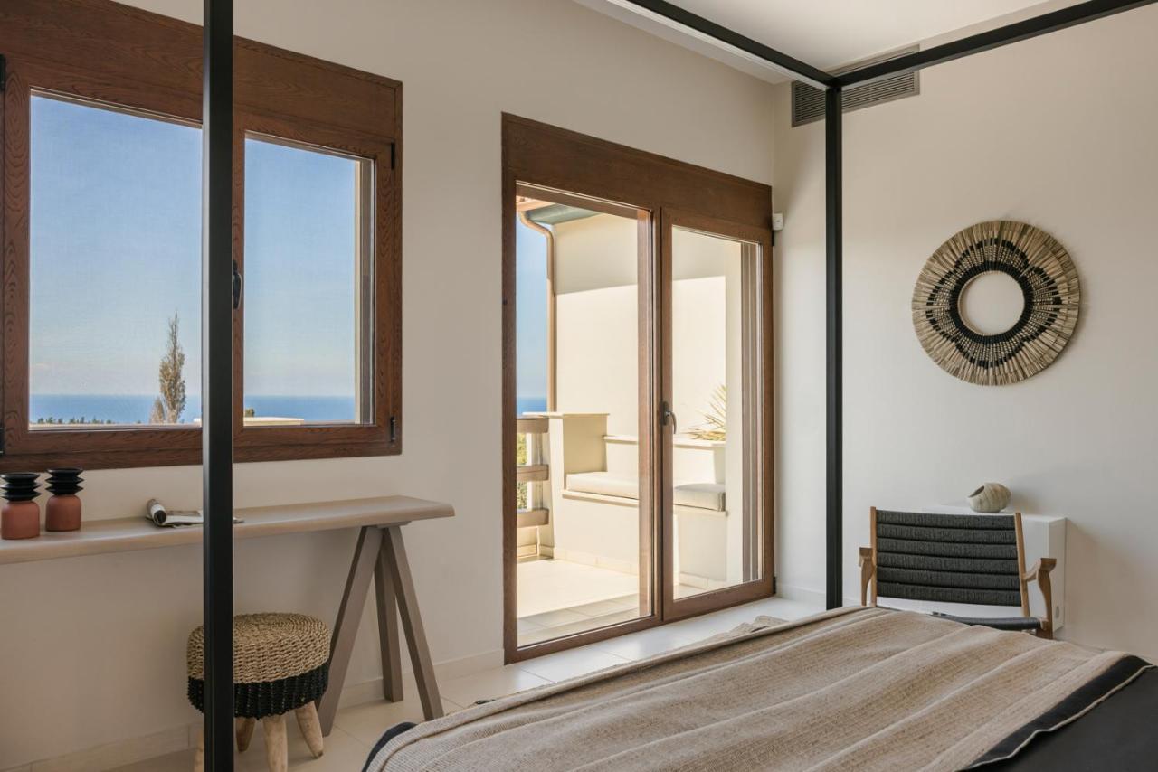 Luxury Villa Karmaniolos Fiskardo Kefalonia エクステリア 写真