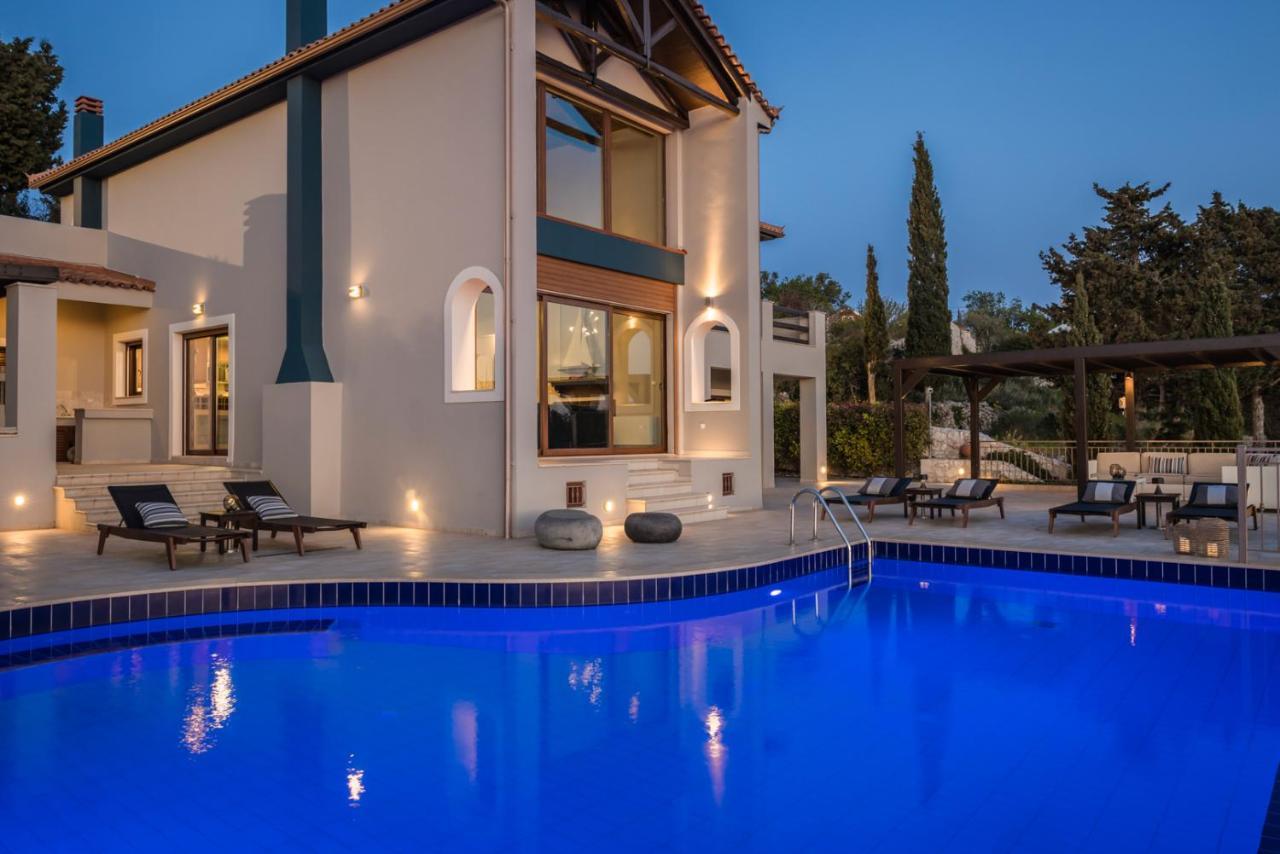 Luxury Villa Karmaniolos Fiskardo Kefalonia エクステリア 写真