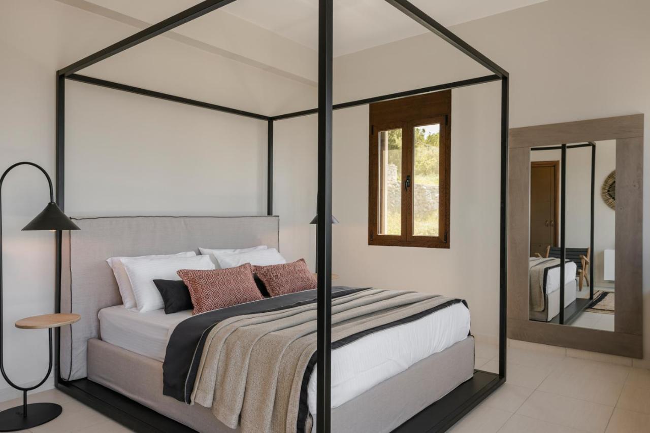 Luxury Villa Karmaniolos Fiskardo Kefalonia エクステリア 写真