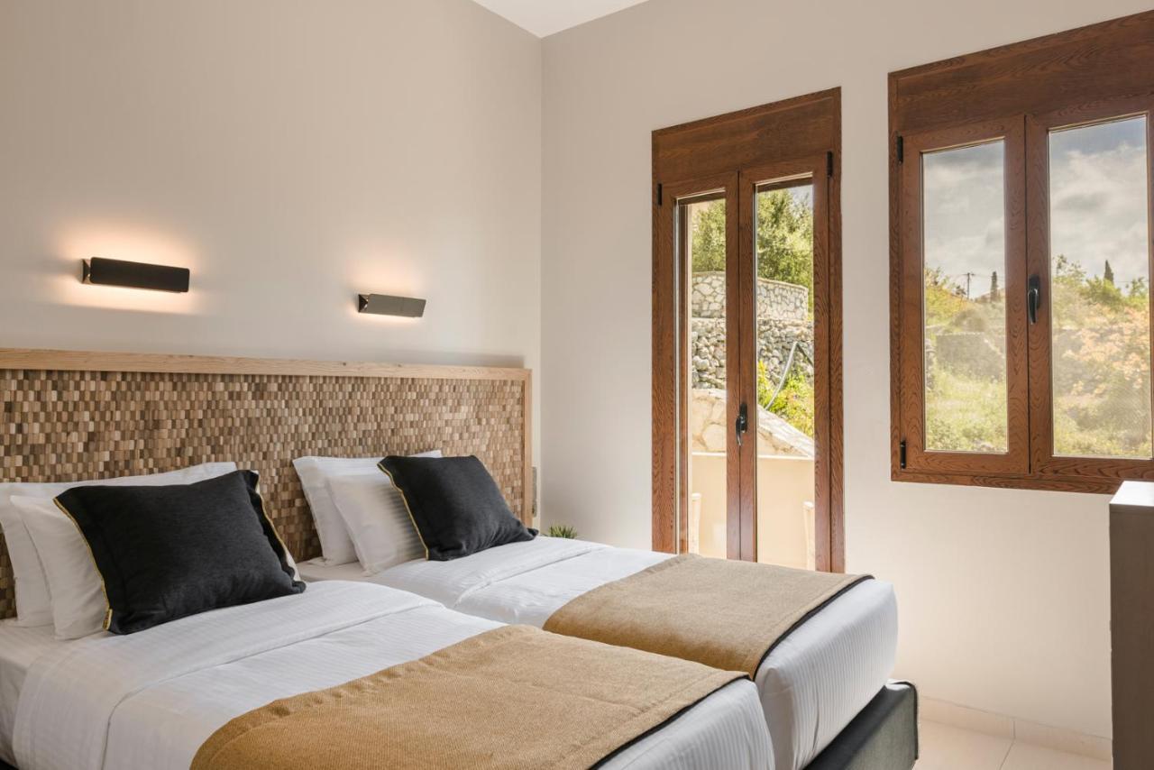 Luxury Villa Karmaniolos Fiskardo Kefalonia エクステリア 写真