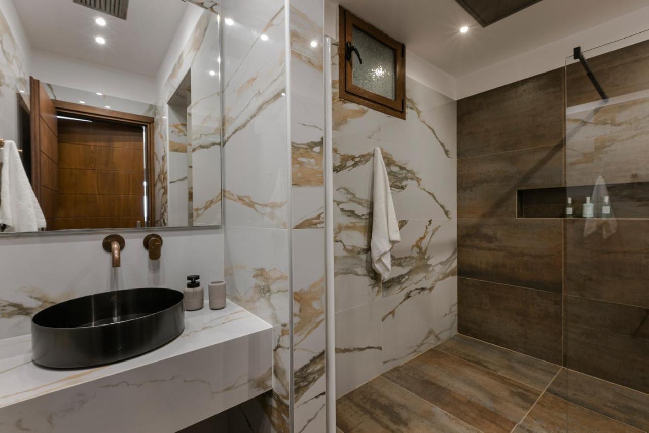 Luxury Villa Karmaniolos Fiskardo Kefalonia エクステリア 写真