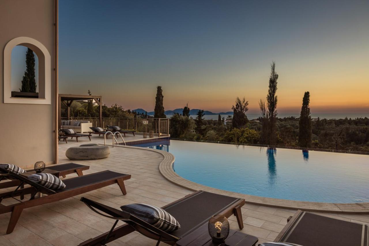 Luxury Villa Karmaniolos Fiskardo Kefalonia エクステリア 写真