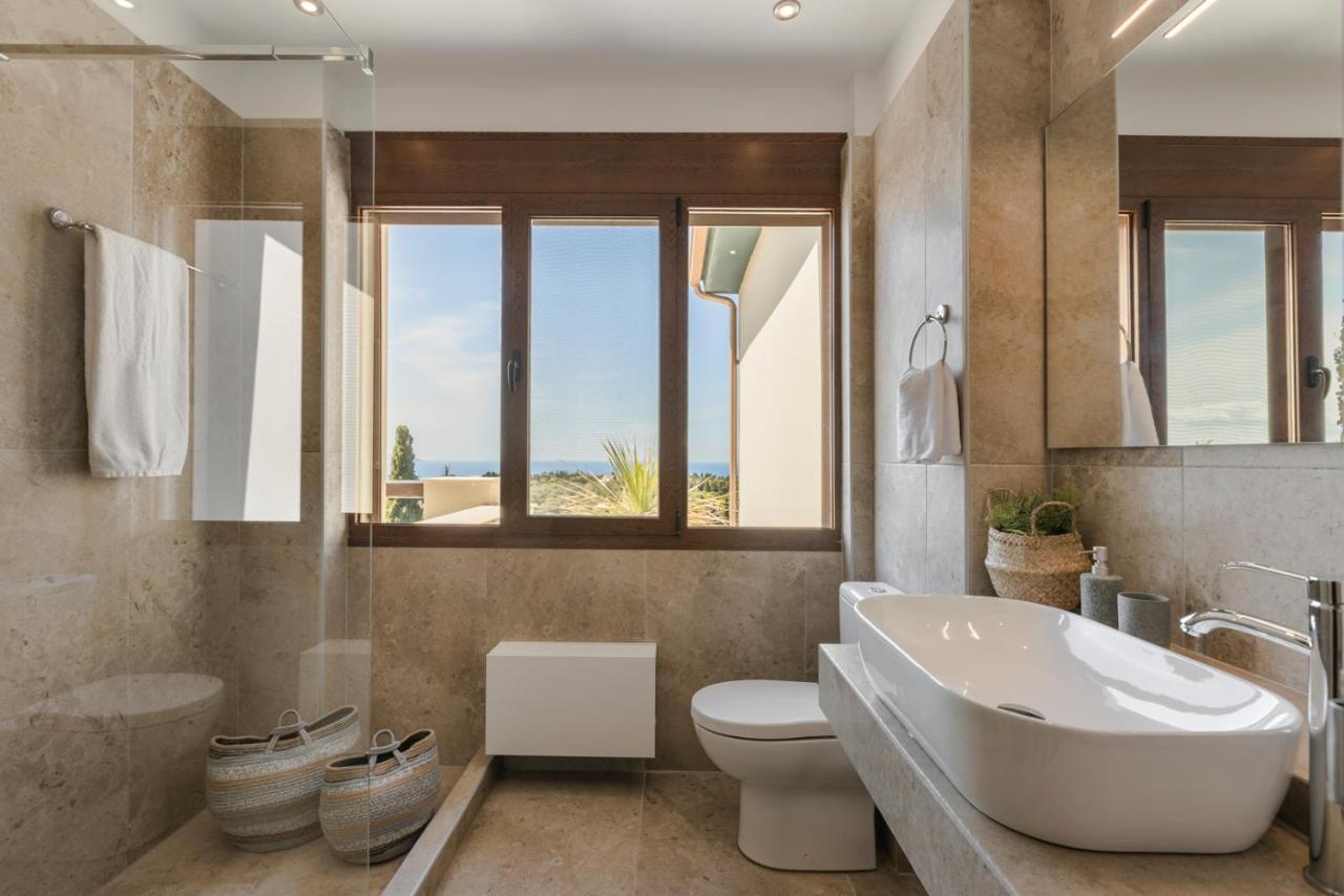 Luxury Villa Karmaniolos Fiskardo Kefalonia エクステリア 写真