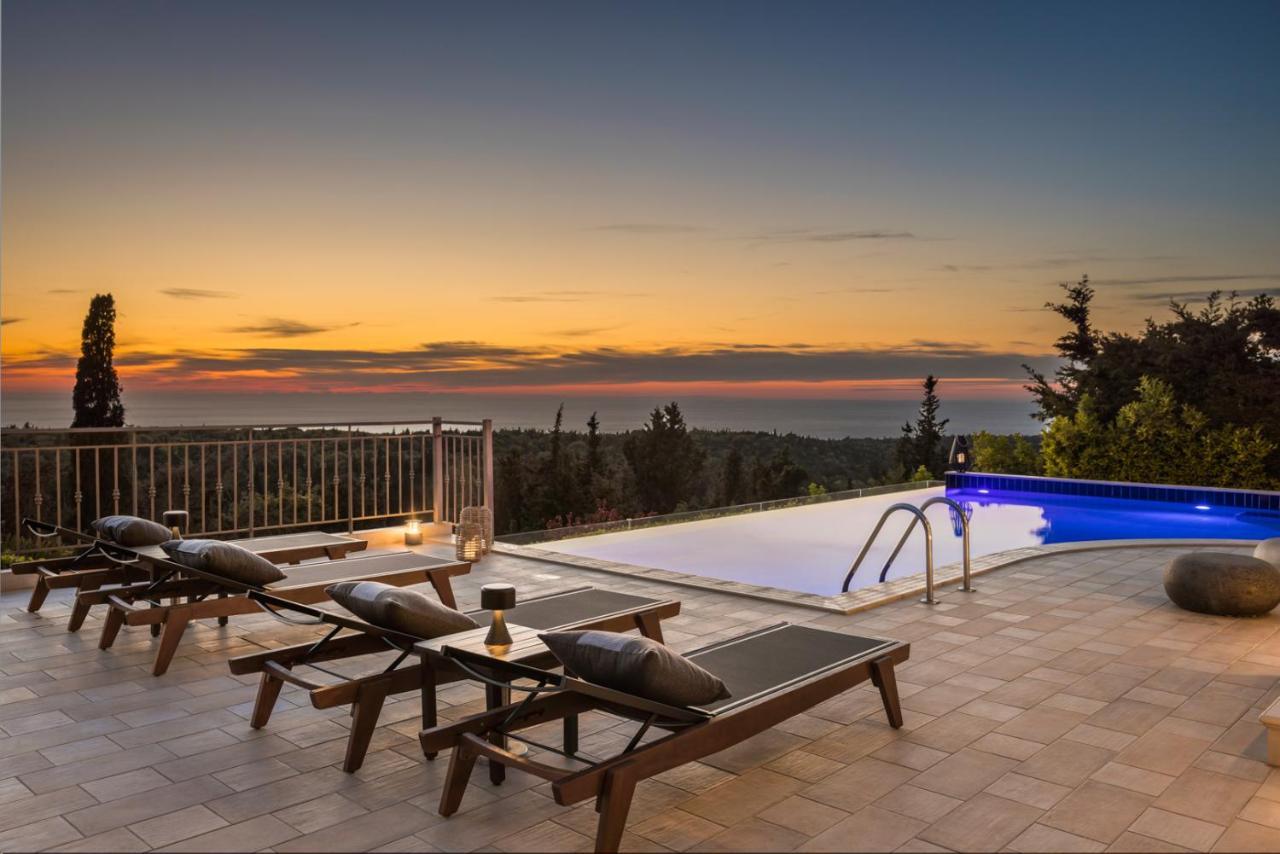 Luxury Villa Karmaniolos Fiskardo Kefalonia エクステリア 写真